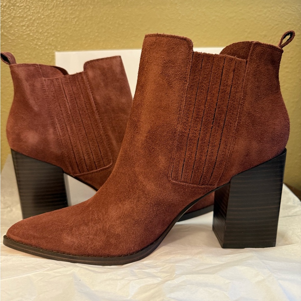 Brand New Nine West Women’s Beata Ankle Booties - Dark Red Suade - Never Worn